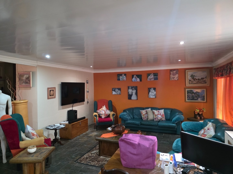 3 Bedroom Property for Sale in Vaalpark Free State